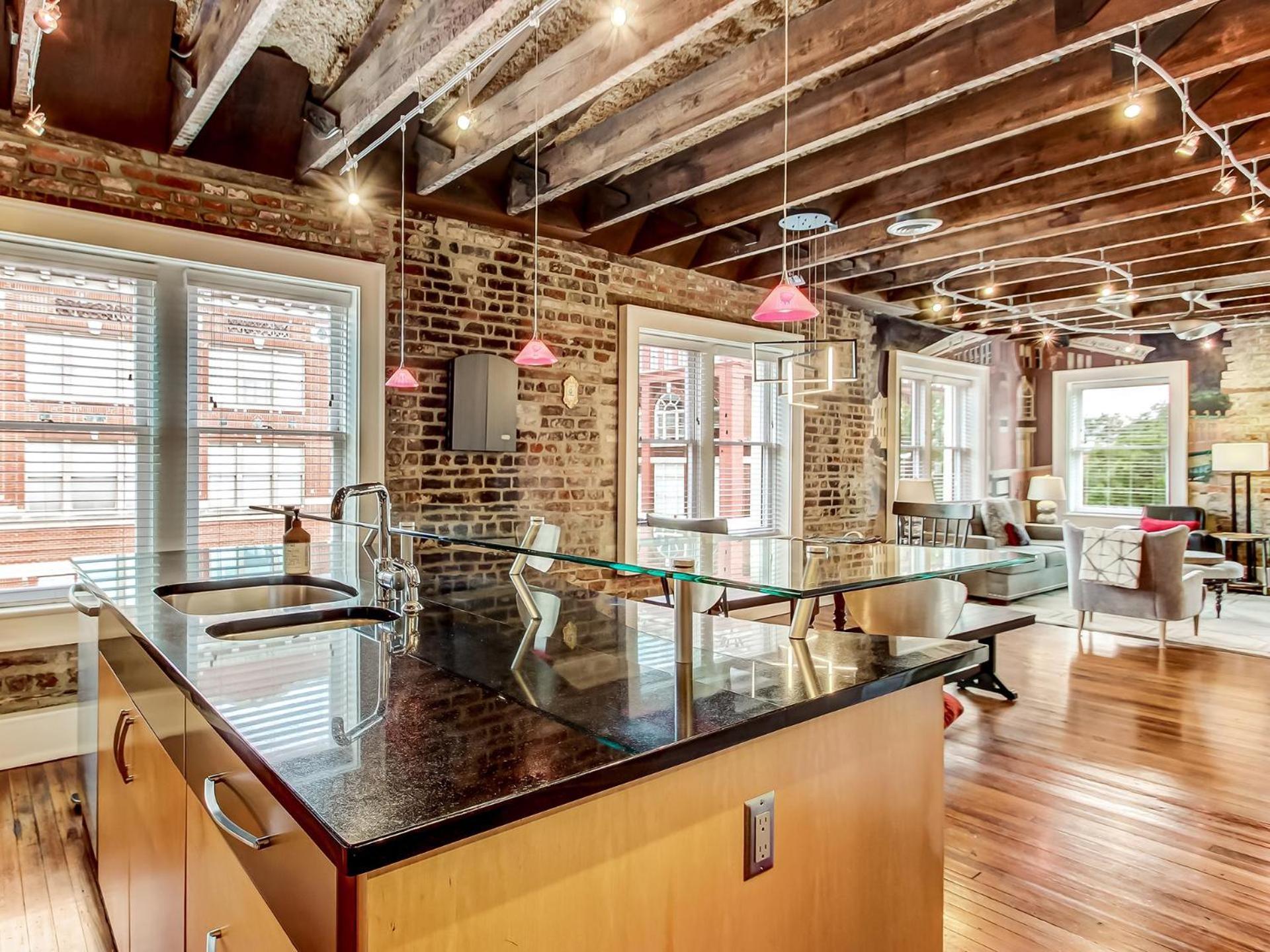 شقة Broughton Corner Loft سافانا المظهر الخارجي الصورة