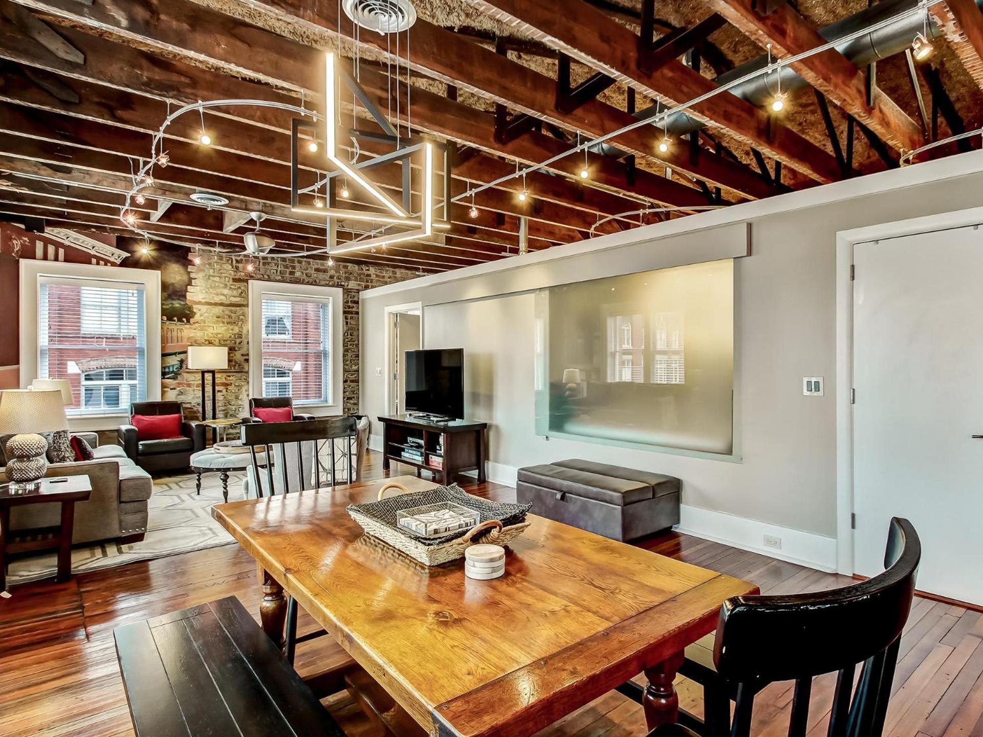 شقة Broughton Corner Loft سافانا المظهر الخارجي الصورة